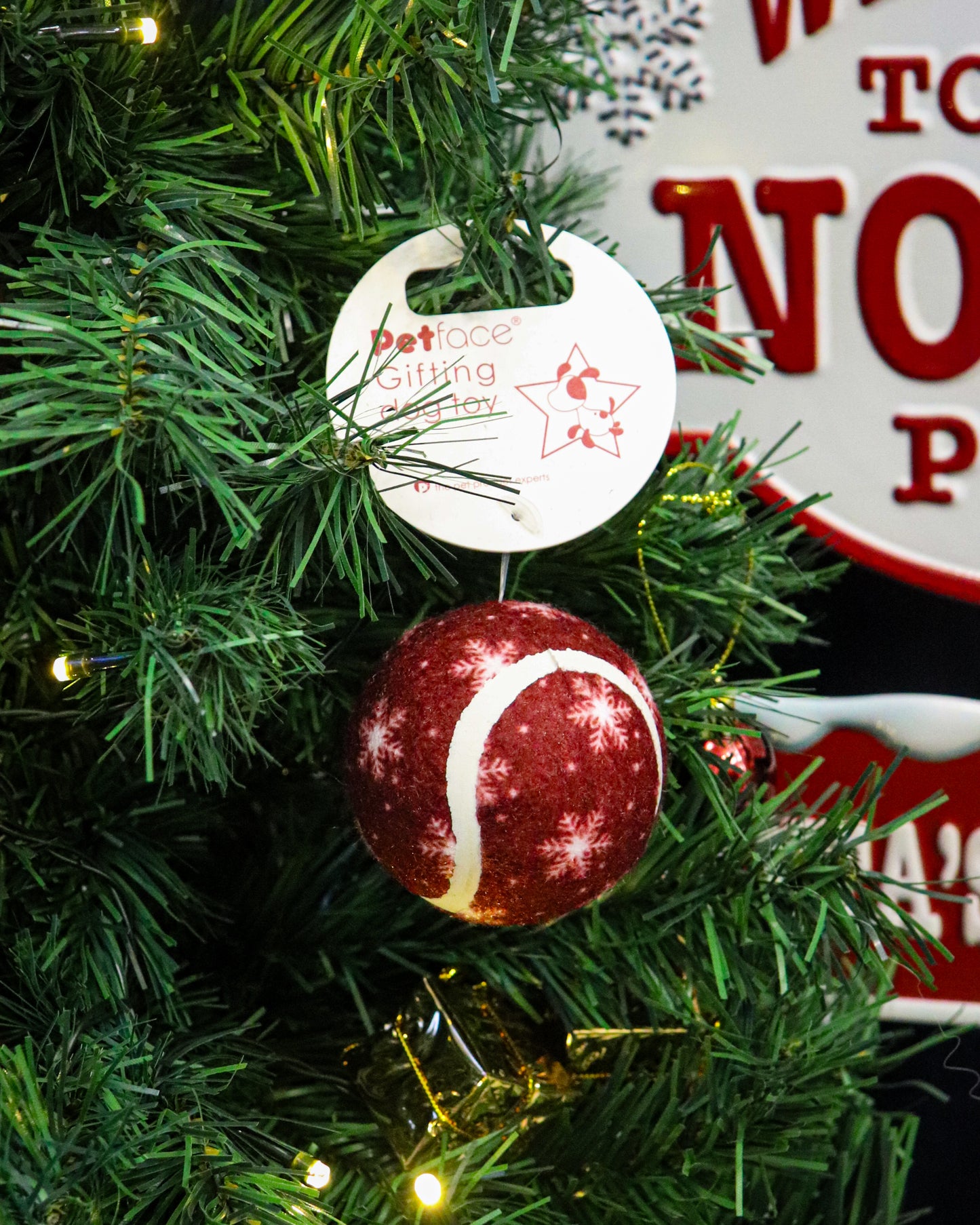 SNOWFLAKE SQUEAKY TENNIS BALL