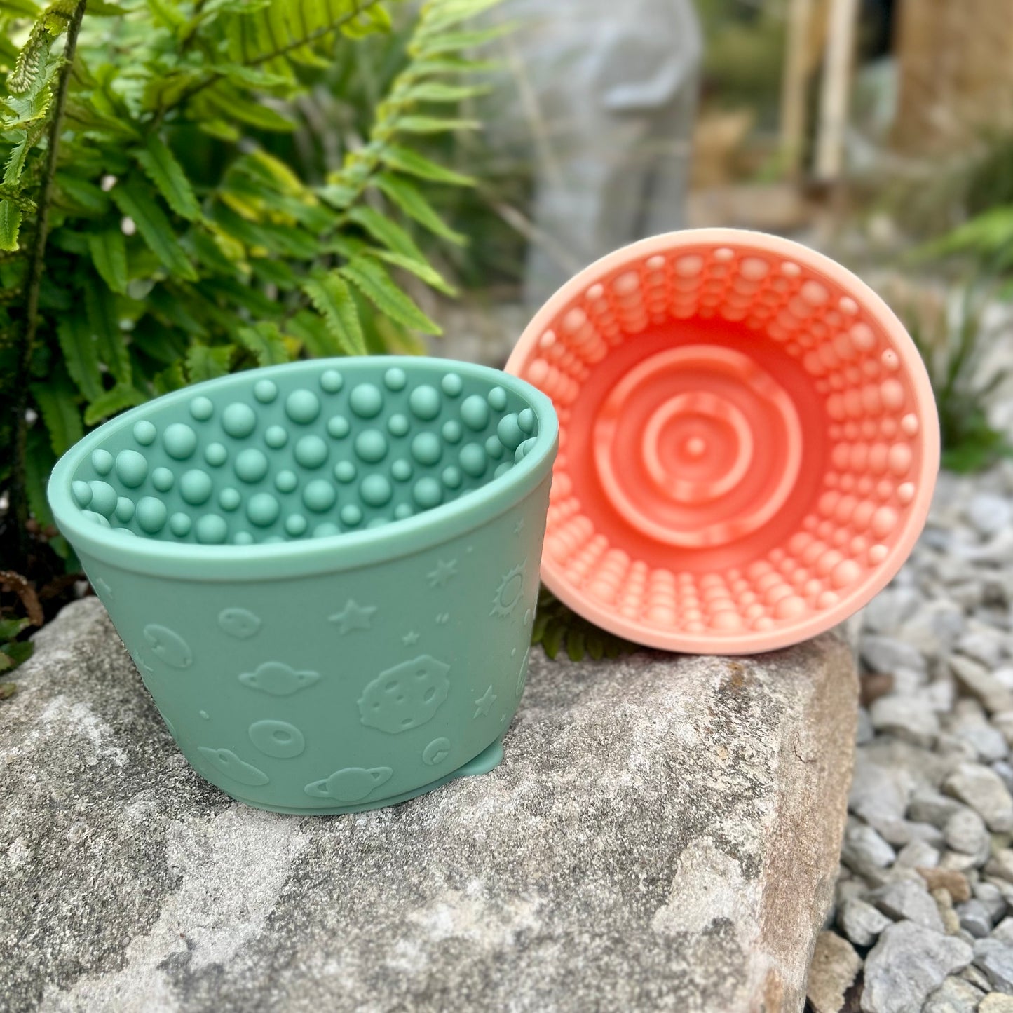 THE “DOGGY” MINI SILICONE SLOW FEEDER BOWL / POT