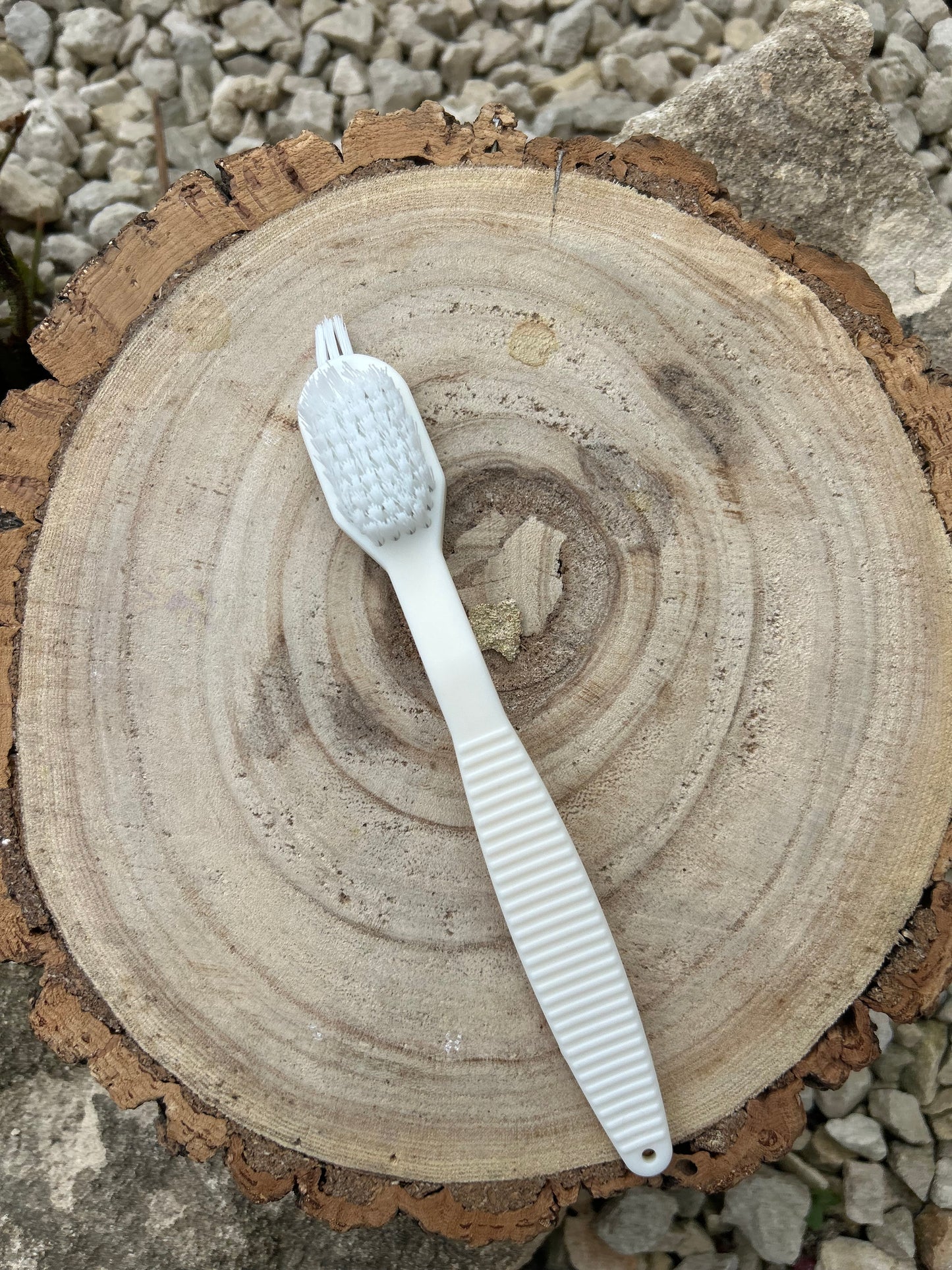 ENRICHMENT ACCESSORIES (CLEANING BRUSH & SPATULA)