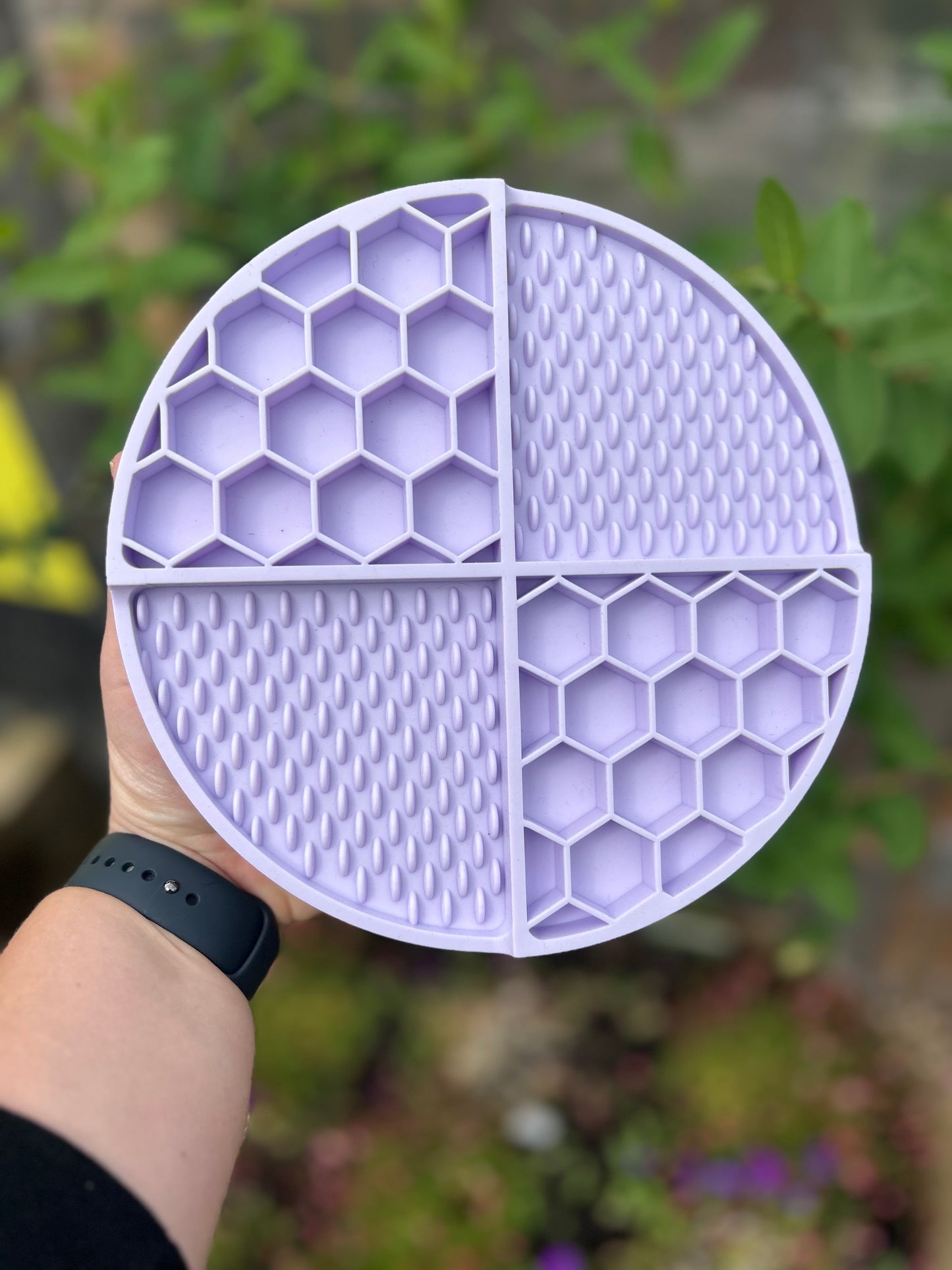 DUAL TEXTURE HONEYCOMB LICKMAT SLOW FEEDER TRAY BOWL
