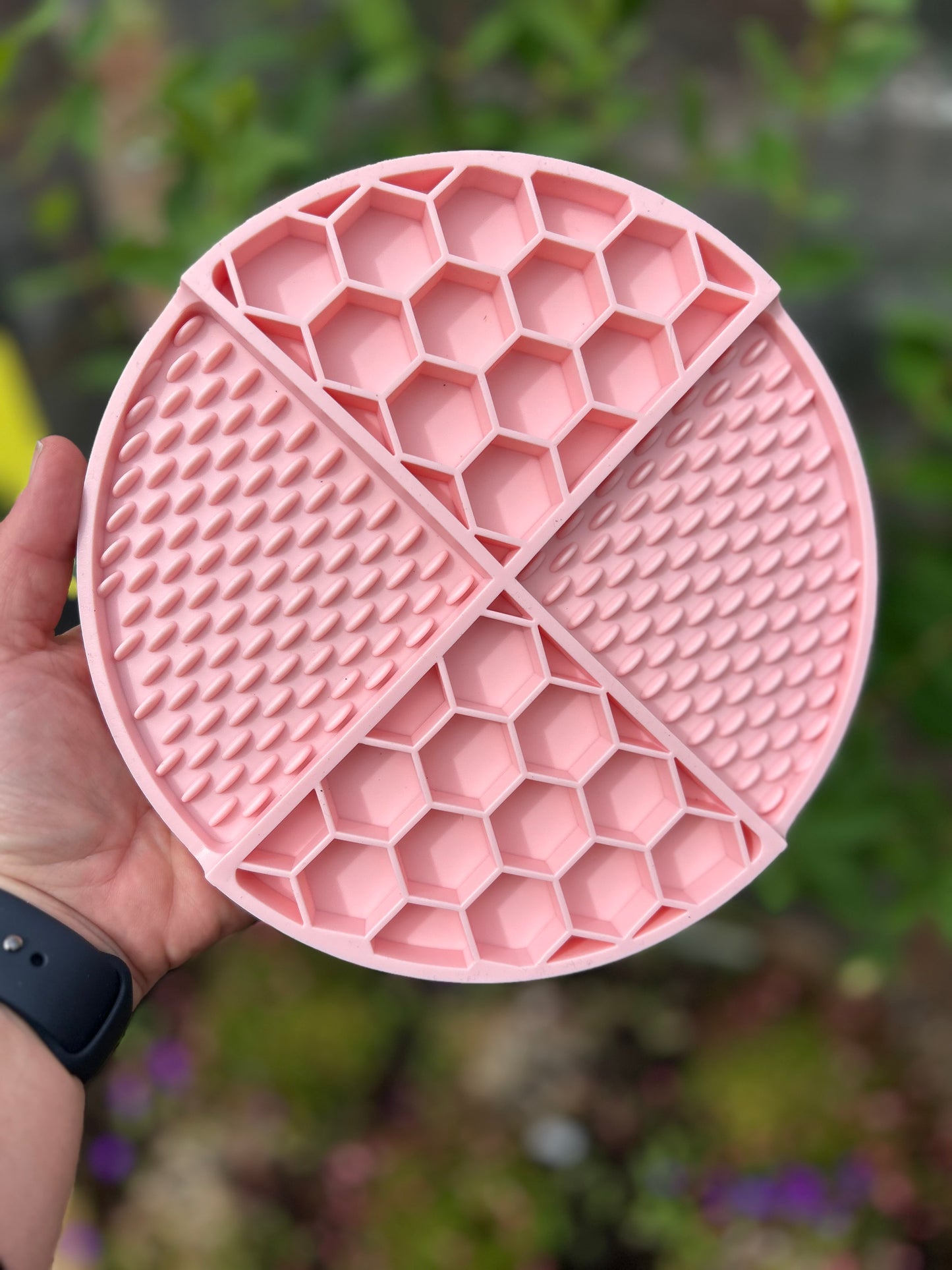 DUAL TEXTURE HONEYCOMB LICKMAT SLOW FEEDER TRAY BOWL