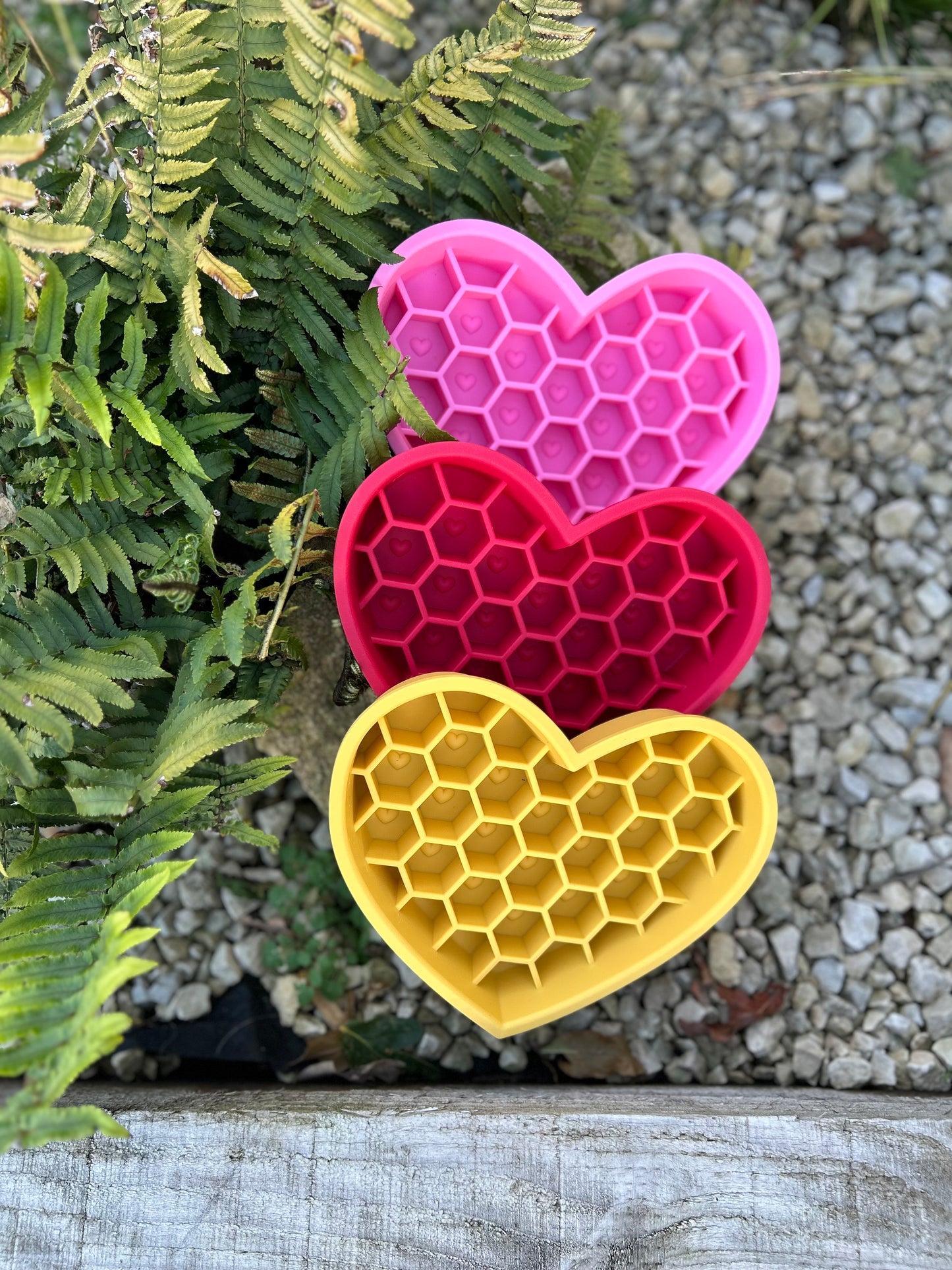 HEART HONEYCOMB BOWL / LICKMAT SLOW FEEDER