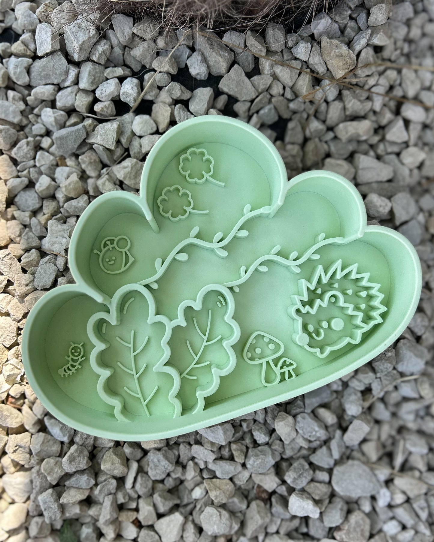 WOODLAND WONDERLAND CLOUD SLOW FEEDER BOWL