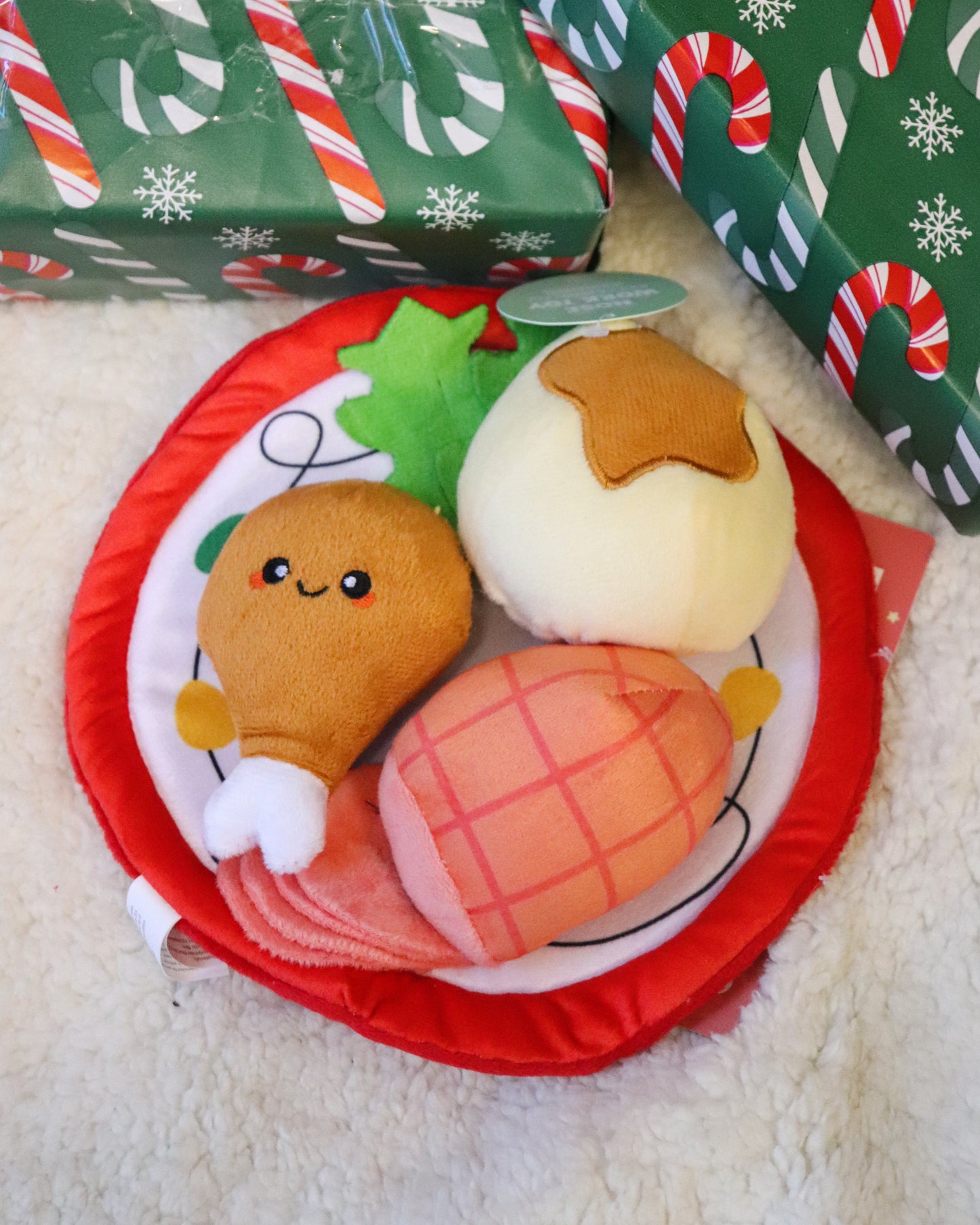 HUGSMART HAPPY WOOFMAS CHRISTMS DINNER INTERACTIVE PLUSH TOY