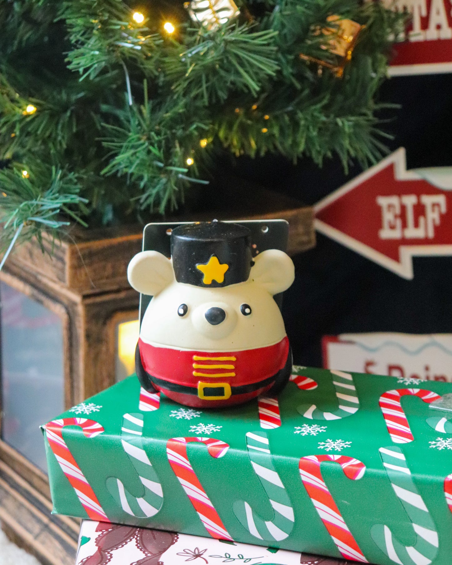 NUTCRACKER MOUSE SQUEAKY LATEX TOY