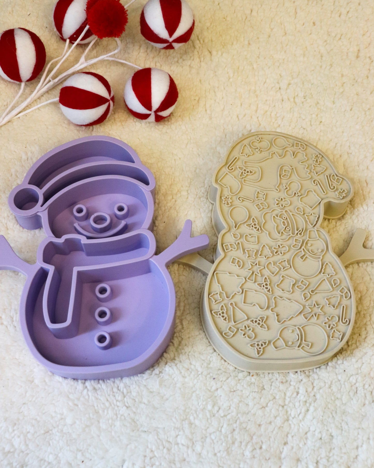 SNOWMAN 2 IN 1 SILICON SLOW FEEDER / LICK MAT ENRICHMENT BOWL