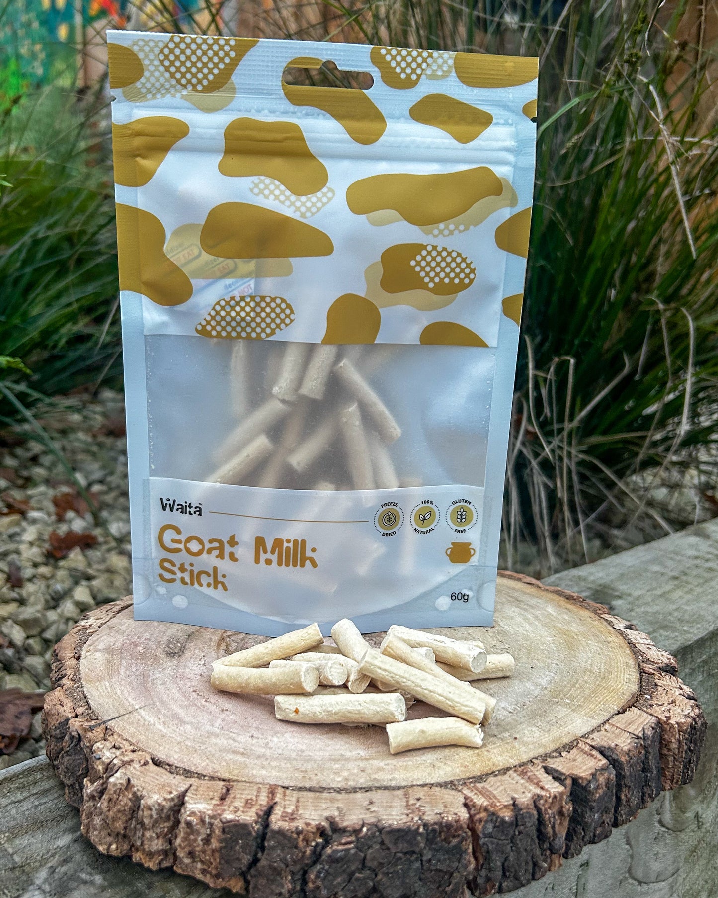 WAITA FREEZE DRIED GOATS MILK STICKS (CONTAINS DUCK) 60g