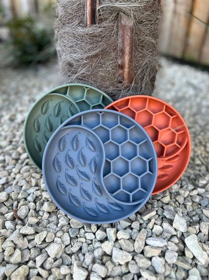 EARTH & SEA SLOW FEEDER BOWL