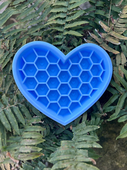 HEART HONEYCOMB BOWL / LICKMAT SLOW FEEDER 2 IN 1