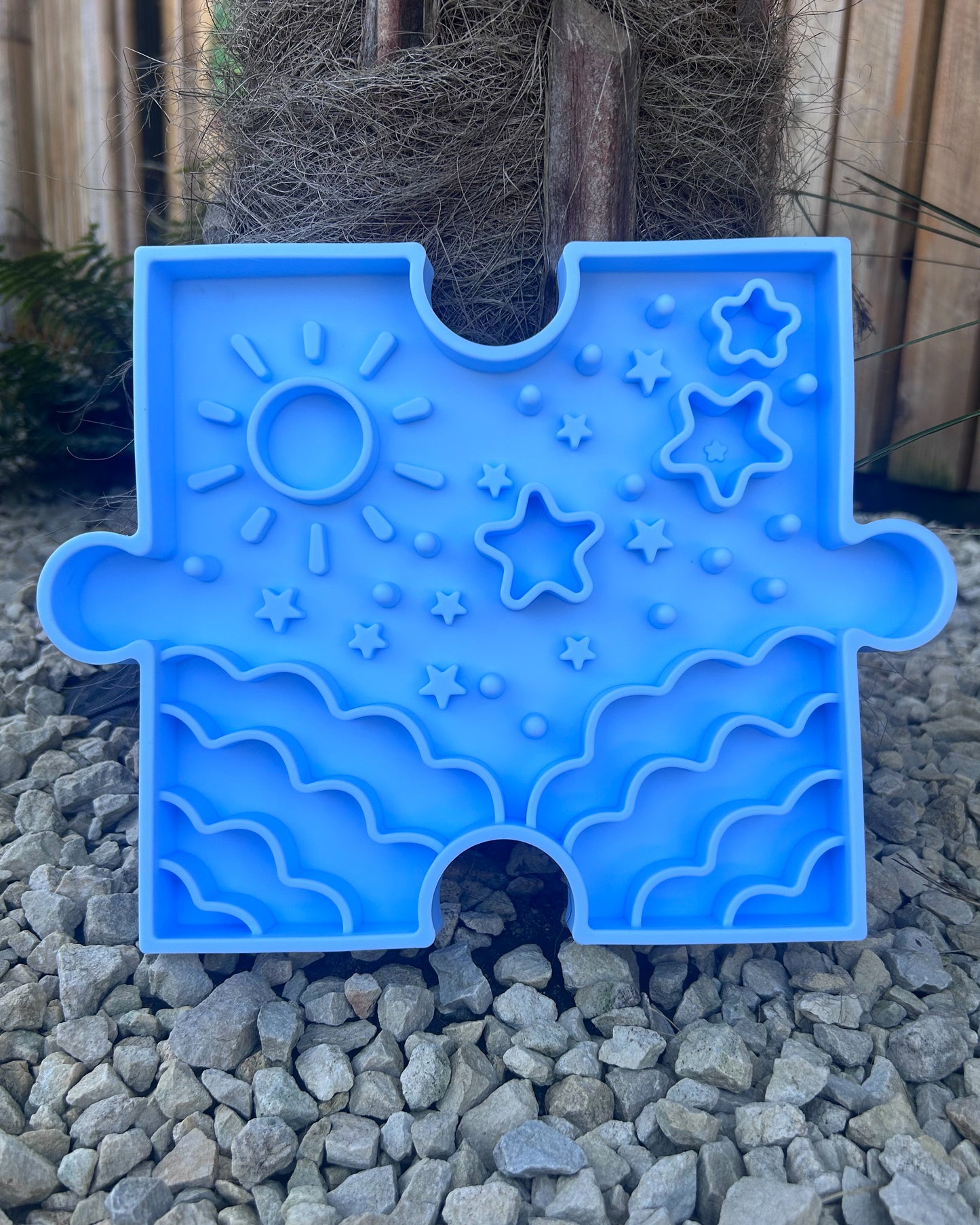 PUZZLE PIECES SILICONE SLOW FEEDER BOWL