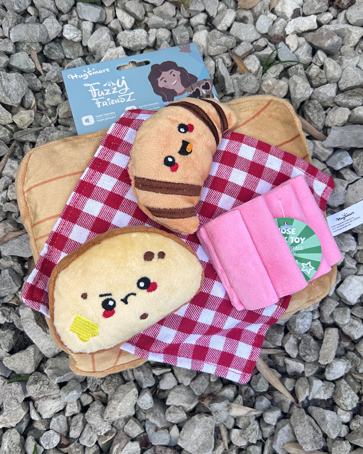 HUGSMART PICNIC CHARCUTERIE BOARD INTERACTIVE HIDE & SEEK TOY