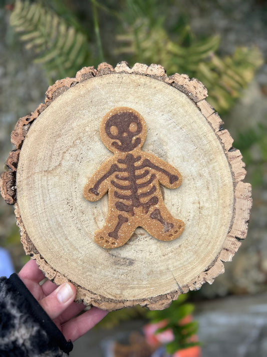 APAWTISER SPOOKY HALLOWEEN SKELETON BISCUIT TREAT