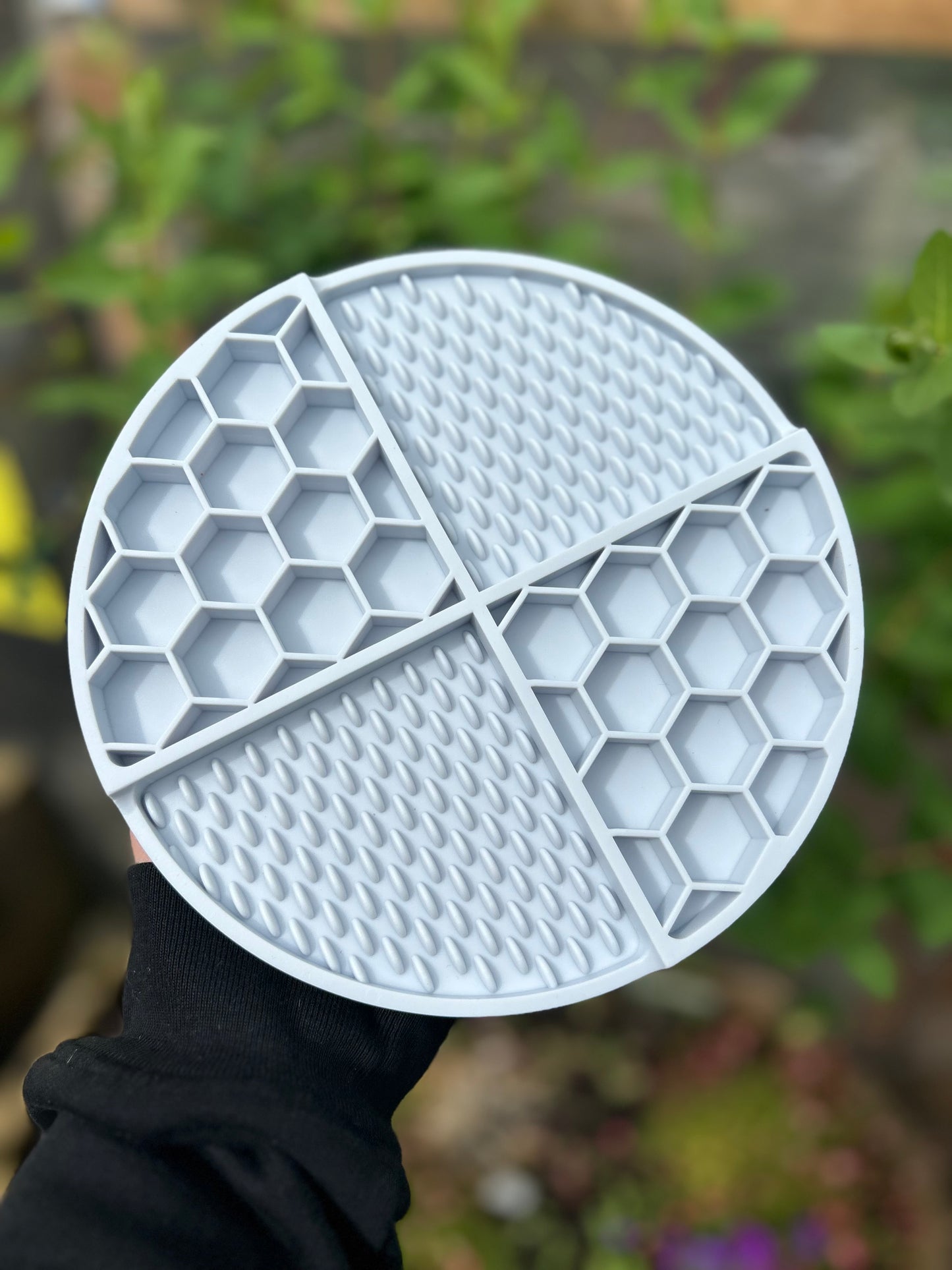 DUAL TEXTURE HONEYCOMB LICKMAT SLOW FEEDER TRAY BOWL