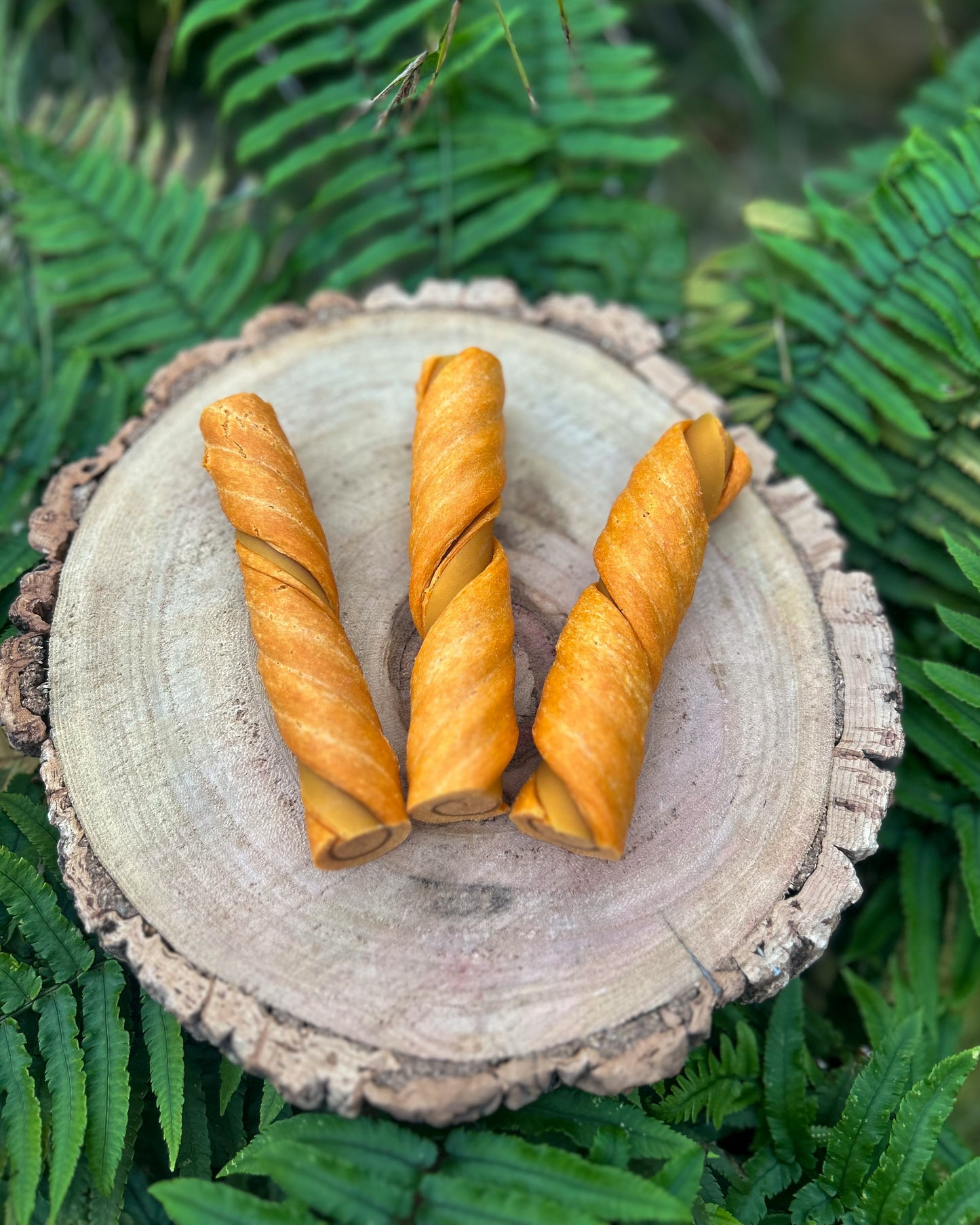VEGGIE BITES CARROT PUFFED TWIST STICK CHEW