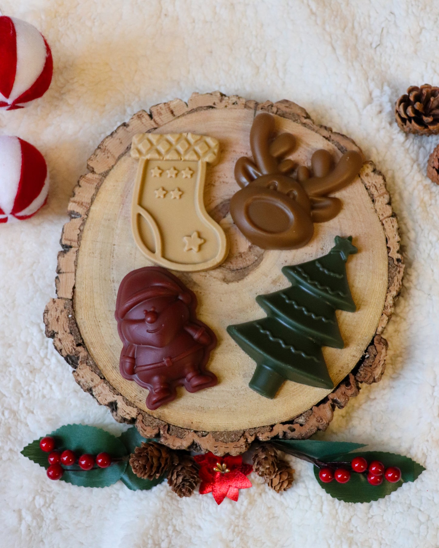 WINTER WONDERLAND FESTIVE SHAPED DENTAL DOG CHEWS CHICKEN & VEG