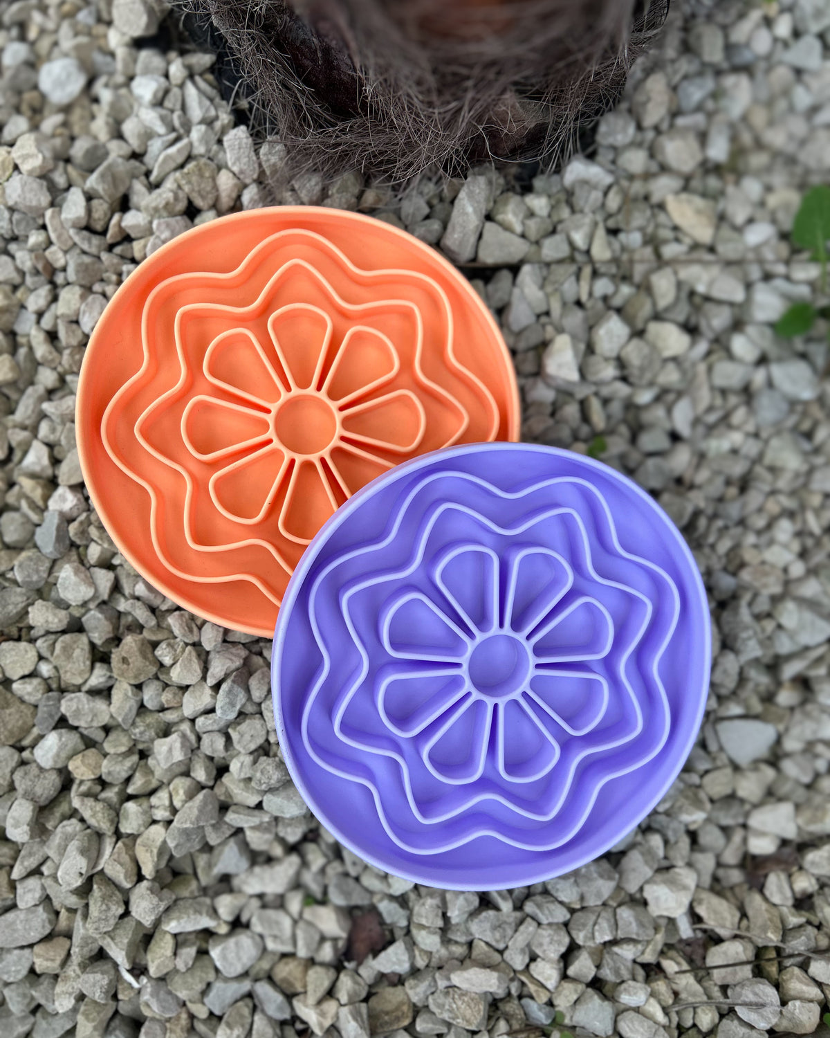 PRETTY  PETALS SILICONE SLOW FEEDER BOWL