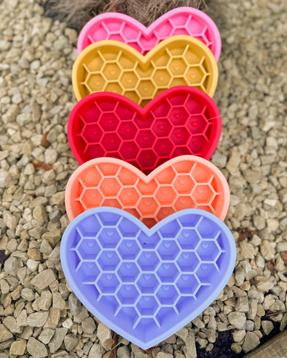 HEART HONEYCOMB BOWL / LICKMAT SLOW FEEDER 2 IN 1