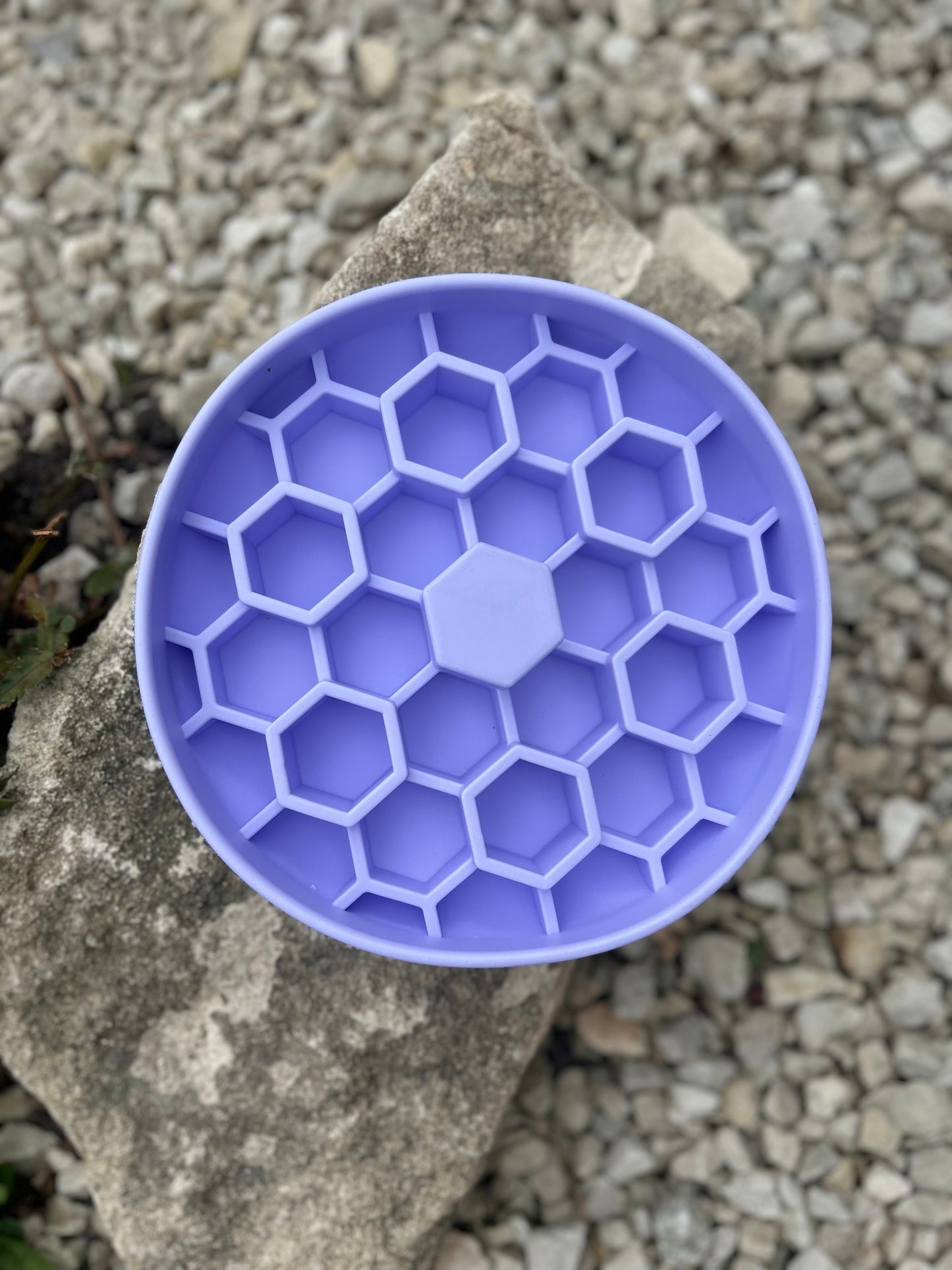 HONEYCOMB HIVE SILICONE SLOW FEEDER BOWL