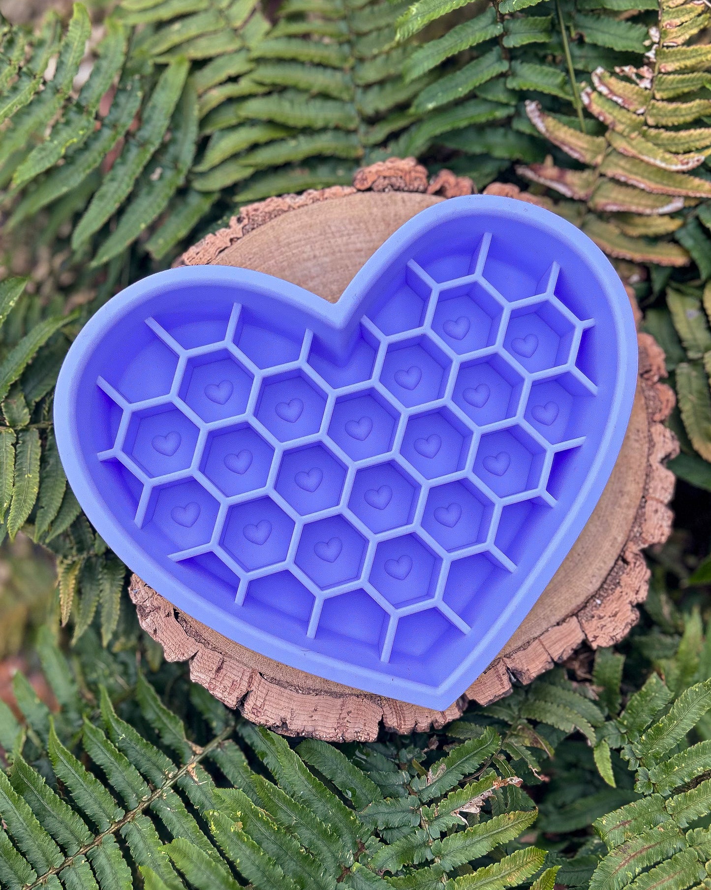 HEART HONEYCOMB BOWL / LICKMAT SLOW FEEDER 2 IN 1
