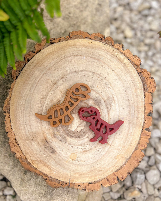 MEDIUM DENTAL DINO VEG & CHICKEN CHEW