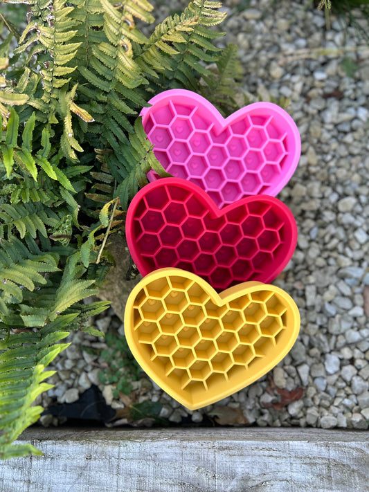 HEART HONEYCOMB BOWL / LICKMAT SLOW FEEDER