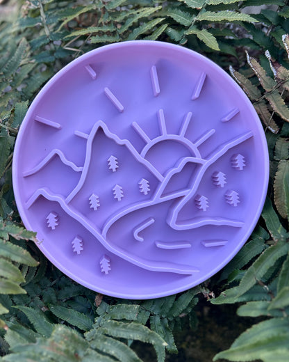 ESCAPE TO THE MOUNTAINS SLOW FEEDER BOWL