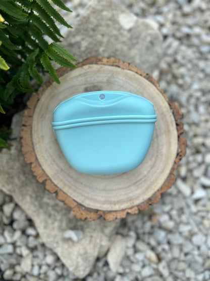 SILICONE TREAT POUCH
